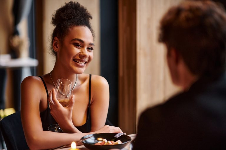 Cómo sentirte bella y ser tú misma en una primera cita
